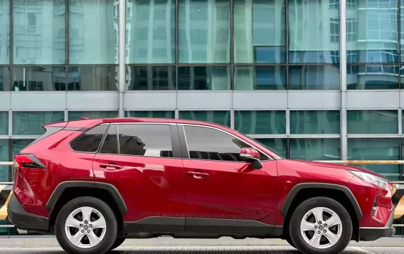 2019 Toyota RAV4  2.5 LE in Makati, Metro Manila-6