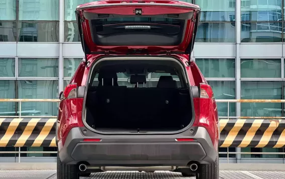 2019 Toyota RAV4  2.5 LE in Makati, Metro Manila-8