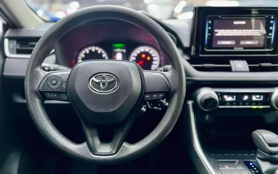 2019 Toyota RAV4  2.5 LE in Makati, Metro Manila-11