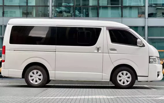 2018 Toyota Hiace Super Grandia in Makati, Metro Manila-4