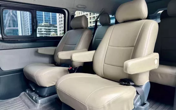 2018 Toyota Hiace Super Grandia in Makati, Metro Manila-16