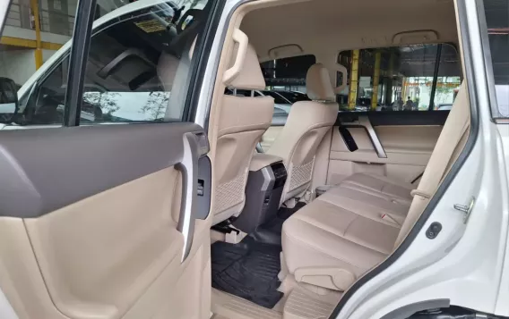 2022 Toyota Prado  4.0L Gas AT in Quezon City, Metro Manila-7