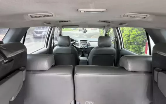 2005 Toyota Innova  2.0 J Gas MT in Makati, Metro Manila-5