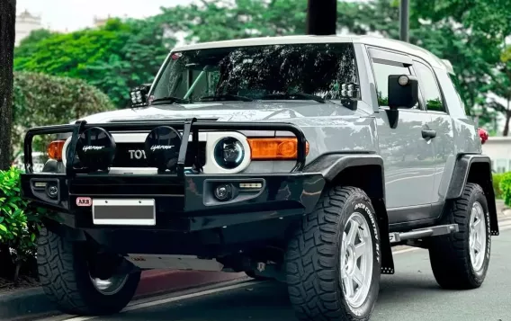 2016 Toyota FJ Cruiser  4.0L V6 in Manila, Metro Manila-3