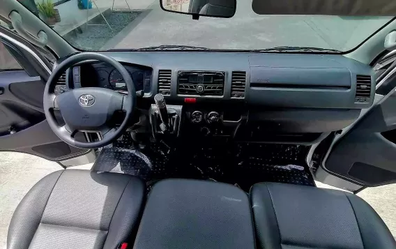 2021 Toyota Hiace  Commuter 3.0 M/T in Pasay, Metro Manila-8