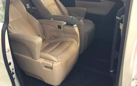 2020 Toyota Alphard  3.5 Gas AT in Taguig, Metro Manila-4