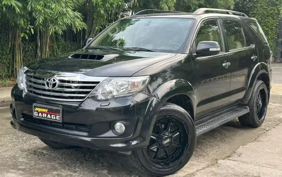 2015 Toyota Fortuner  2.4 V Diesel 4x2 AT in Manila, Metro Manila-4