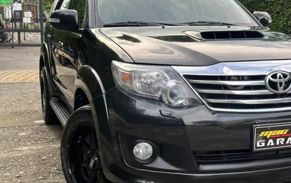 2015 Toyota Fortuner  2.4 V Diesel 4x2 AT in Manila, Metro Manila-5