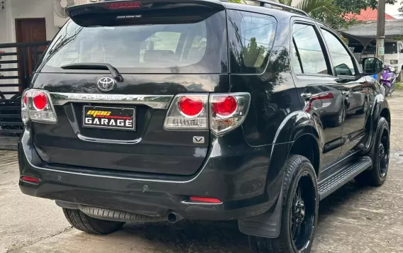 2015 Toyota Fortuner  2.4 V Diesel 4x2 AT in Manila, Metro Manila-12