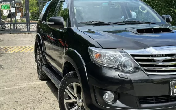 2015 Toyota Fortuner  2.4 V Diesel 4x2 AT in Manila, Metro Manila-4