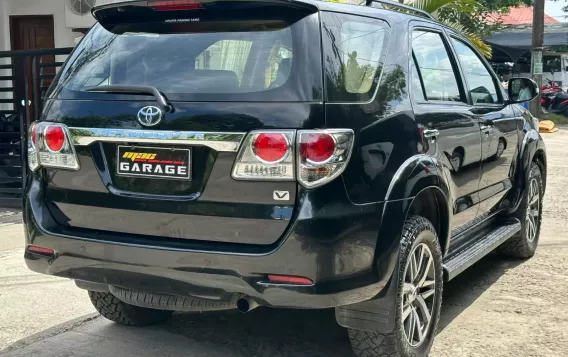 2015 Toyota Fortuner  2.4 V Diesel 4x2 AT in Manila, Metro Manila-12