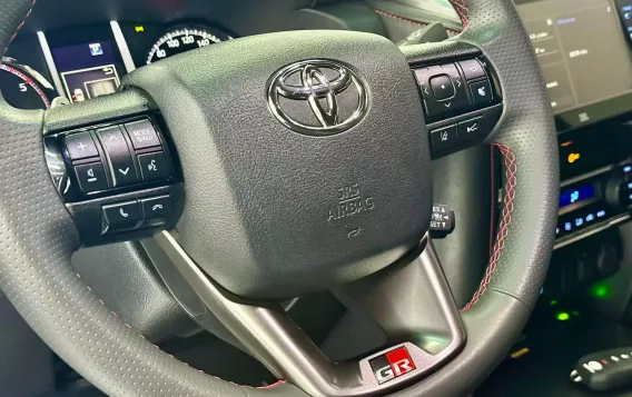 2022 Toyota Fortuner GR-S 2.8 Diesel 4x4 AT in Parañaque, Metro Manila-9