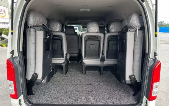 2018 Toyota Hiace  Super Grandia (Leather) 3.0 A/T Monotone in Manila, Metro Manila-6