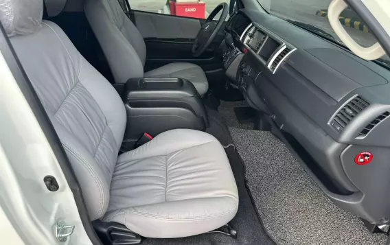 2018 Toyota Hiace  Super Grandia (Leather) 3.0 A/T Monotone in Manila, Metro Manila-17