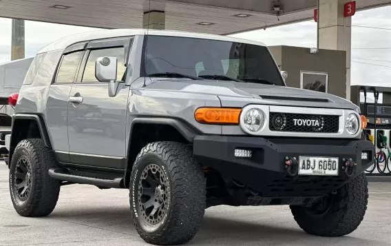 2015 Toyota FJ Cruiser  4.0L V6 in Manila, Metro Manila-1