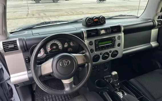 2015 Toyota FJ Cruiser  4.0L V6 in Manila, Metro Manila-10