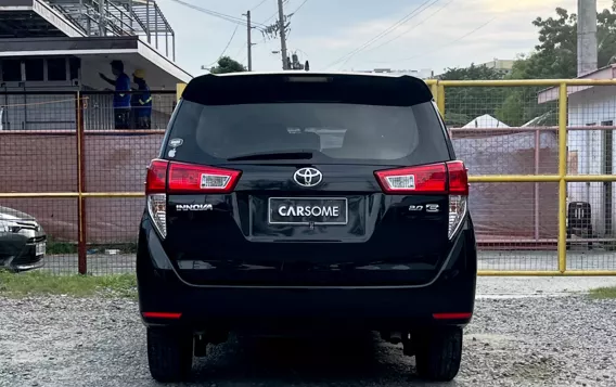 2018 Toyota Innova  2.0 E Gas AT in Pasay, Metro Manila-2