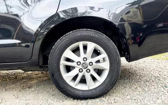 2018 Toyota Innova  2.0 E Gas AT in Pasay, Metro Manila-9