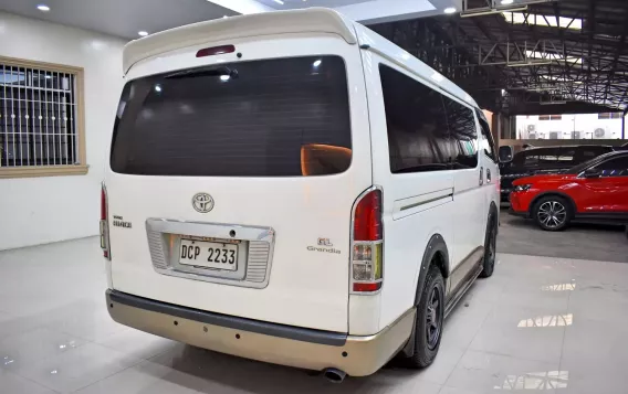 2016 Toyota Hiace  GL Grandia 3.0 A/T 2-Tone in Lemery, Batangas-8