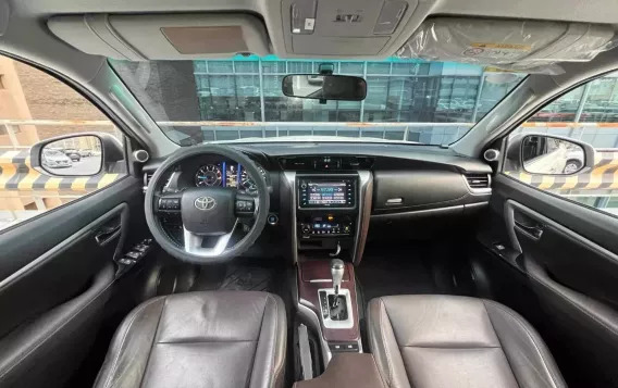 2016 Toyota Fortuner  2.4 V Diesel 4x2 AT in Makati, Metro Manila-10