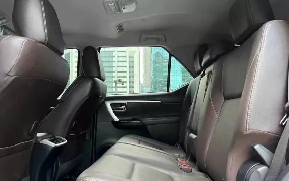 2016 Toyota Fortuner  2.4 V Diesel 4x2 AT in Makati, Metro Manila-14