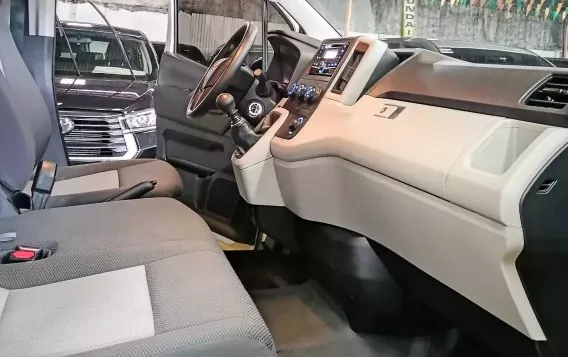 2020 Toyota Hiace  Commuter Deluxe in Quezon City, Metro Manila-7