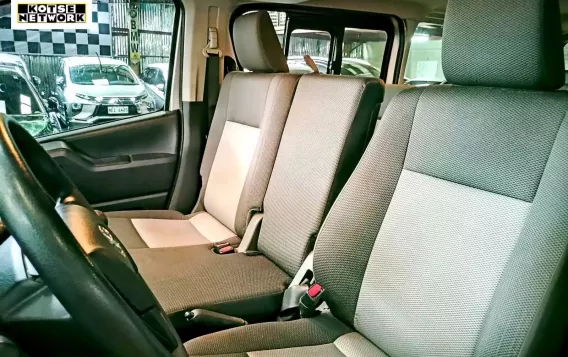 2020 Toyota Hiace  Commuter Deluxe in Quezon City, Metro Manila-15