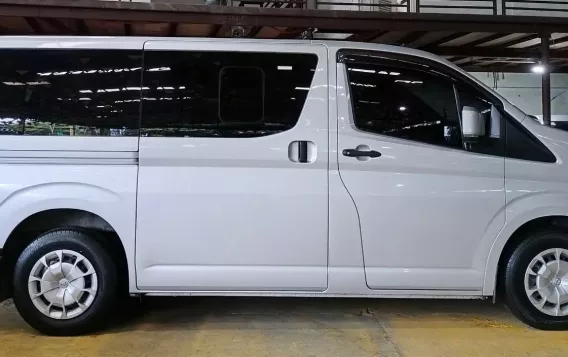 2020 Toyota Hiace  Commuter Deluxe in Quezon City, Metro Manila-19