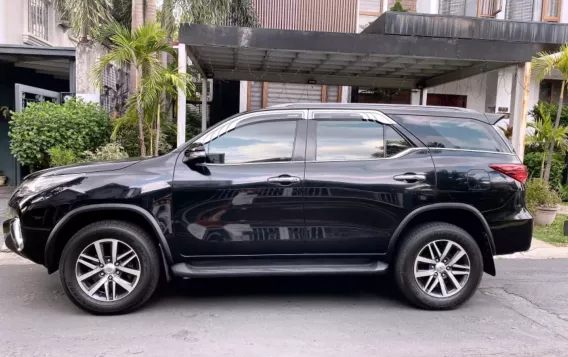 2017 Toyota Fortuner  2.4 V Diesel 4x2 AT in Quezon City, Metro Manila-4