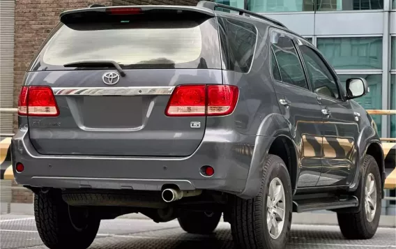 2006 Toyota Fortuner  2.7 G Gas A/T in Makati, Metro Manila-7