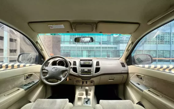 2006 Toyota Fortuner  2.7 G Gas A/T in Makati, Metro Manila-9