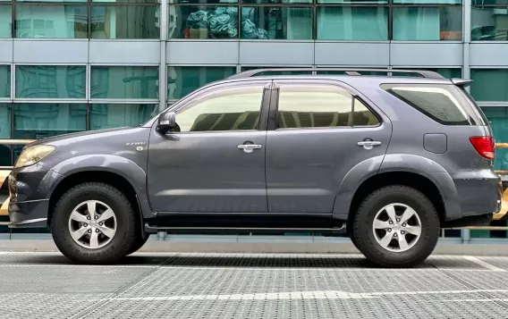 2006 Toyota Fortuner  2.7 G Gas A/T in Makati, Metro Manila-4