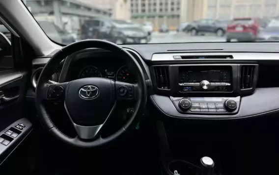 2018 Toyota RAV4 in Makati, Metro Manila-12