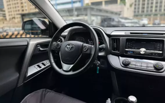 2018 Toyota RAV4 in Makati, Metro Manila-14