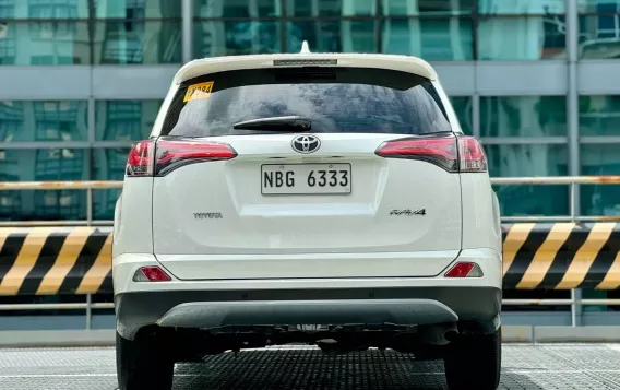 2018 Toyota RAV4 in Makati, Metro Manila-7