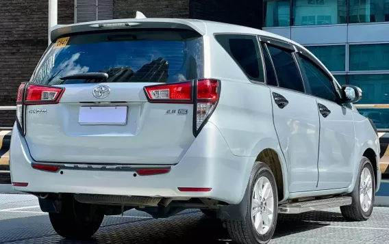 2020 Toyota Innova  2.0 E Gas AT in Makati, Metro Manila-6