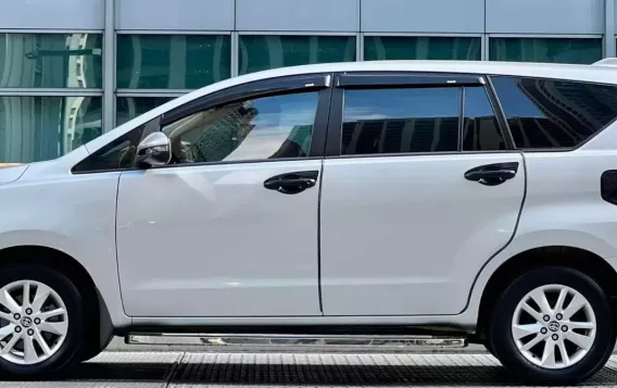 2020 Toyota Innova  2.0 E Gas AT in Makati, Metro Manila-7