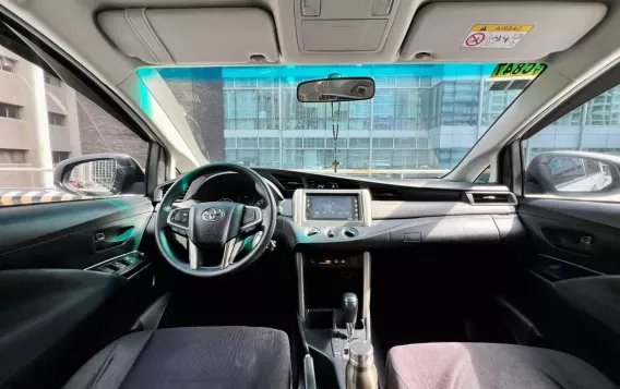 2020 Toyota Innova  2.0 E Gas AT in Makati, Metro Manila-17