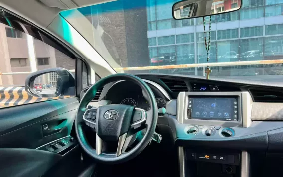 2020 Toyota Innova  2.0 E Gas AT in Makati, Metro Manila-21