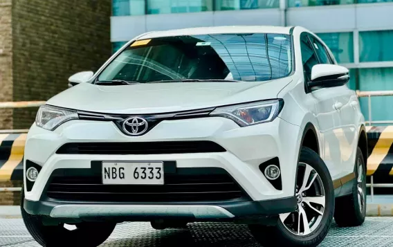 2018 Toyota RAV4 in Makati, Metro Manila-1