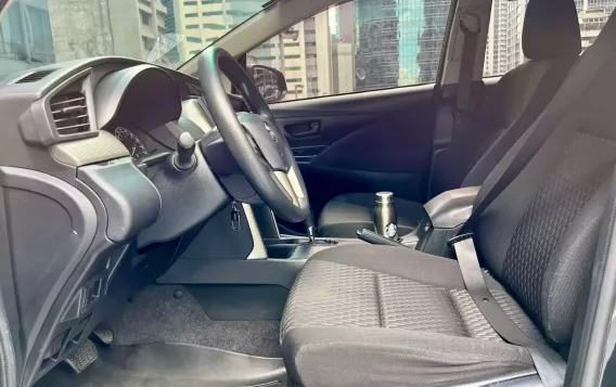 2020 Toyota Innova  2.0 E Gas AT in Makati, Metro Manila-10