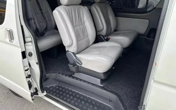 2016 Toyota Hiace  Super Grandia (Fabric) 3.0 A/T Monotone in Manila, Metro Manila-12