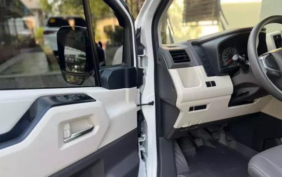 2020 Toyota Hiace  GL Grandia M/T in Manila, Metro Manila-10