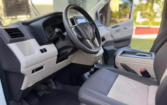 2020 Toyota Hiace  GL Grandia M/T in Manila, Metro Manila-15