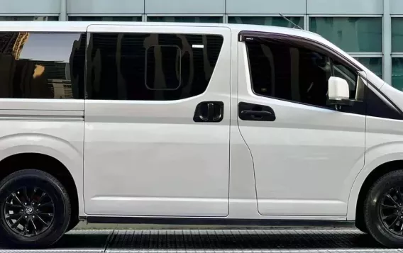 2021 Toyota Hiace  Commuter Deluxe in Makati, Metro Manila-11