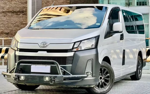 2021 Toyota Hiace  Commuter Deluxe in Makati, Metro Manila-2