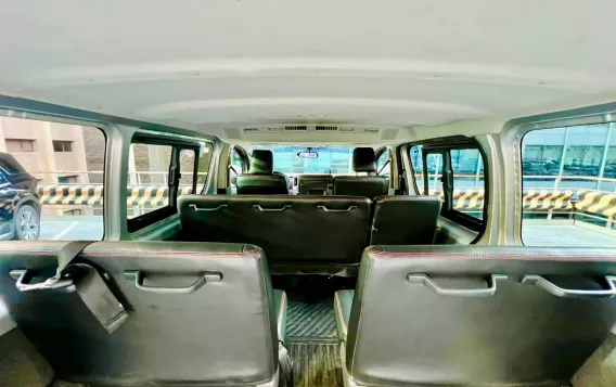 2021 Toyota Hiace  Commuter Deluxe in Makati, Metro Manila-7