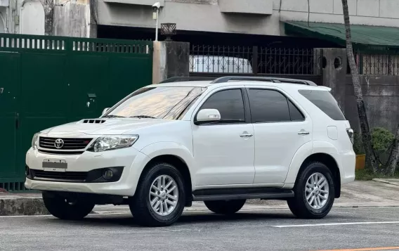 2015 Toyota Fortuner  2.4 V Diesel 4x2 AT in Manila, Metro Manila-3