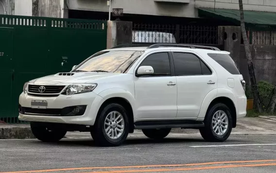 2015 Toyota Fortuner  2.4 V Diesel 4x2 AT in Manila, Metro Manila-5