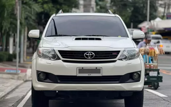 2015 Toyota Fortuner  2.4 V Diesel 4x2 AT in Manila, Metro Manila-7